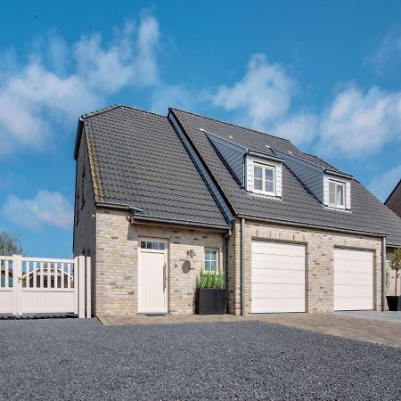 Modern Holiday Home In De Haan With Garden Exterior photo