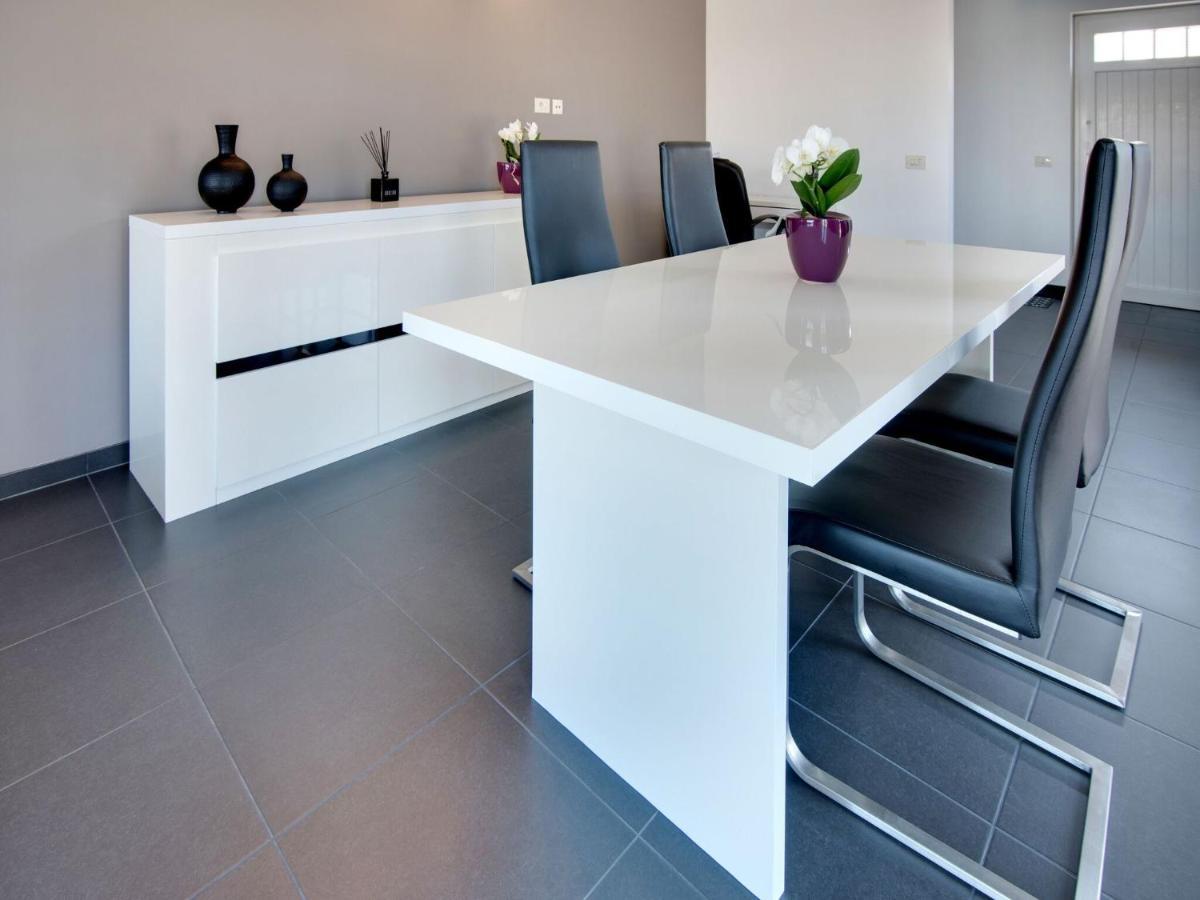 Modern Holiday Home In De Haan With Garden Exterior photo