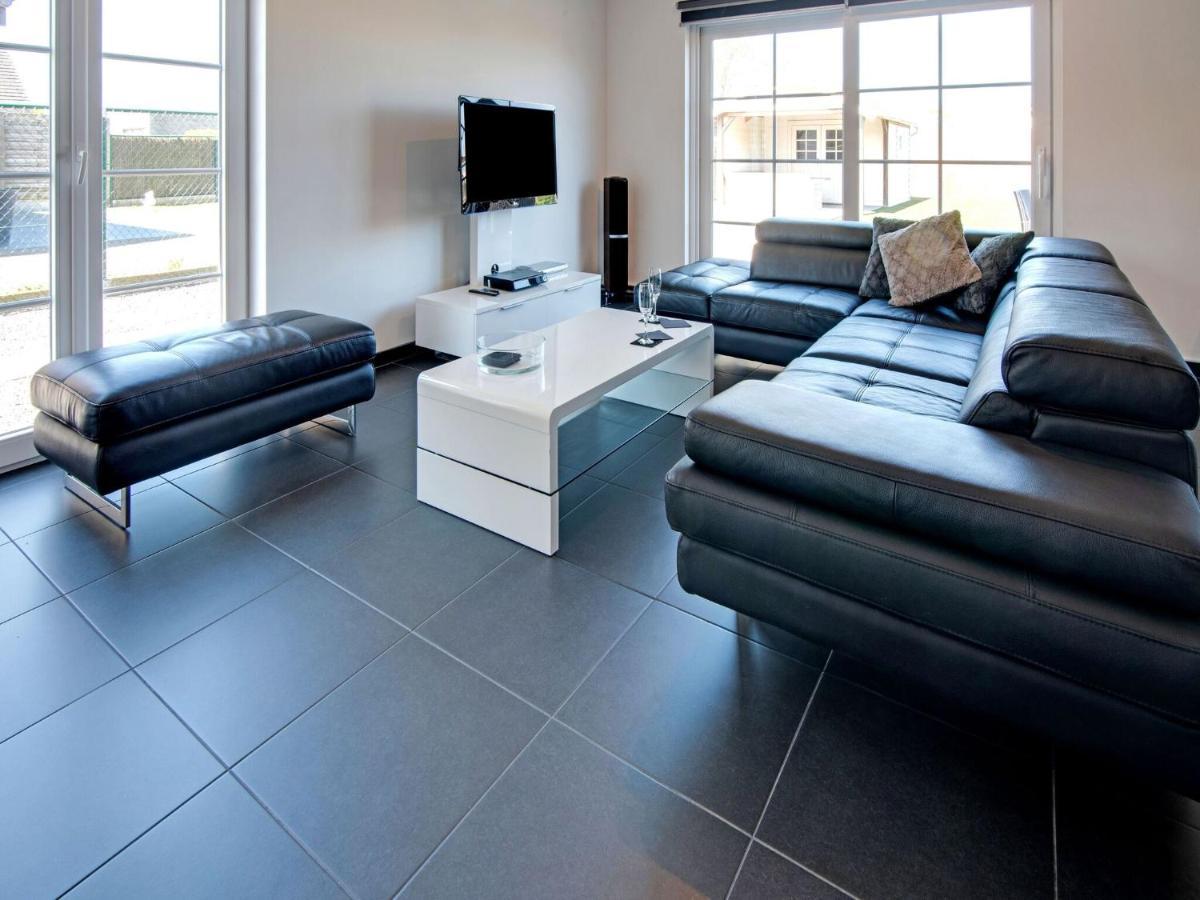 Modern Holiday Home In De Haan With Garden Exterior photo