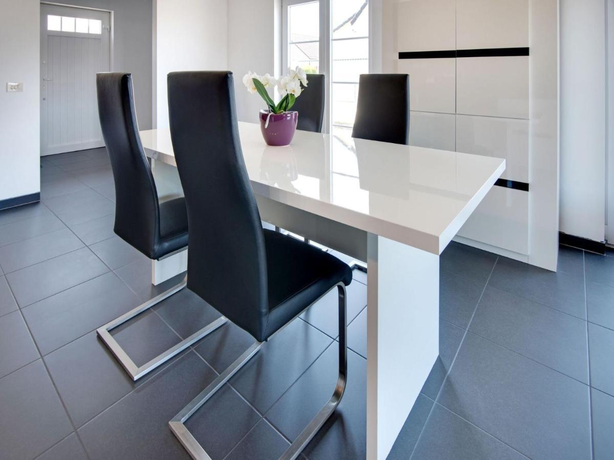 Modern Holiday Home In De Haan With Garden Exterior photo